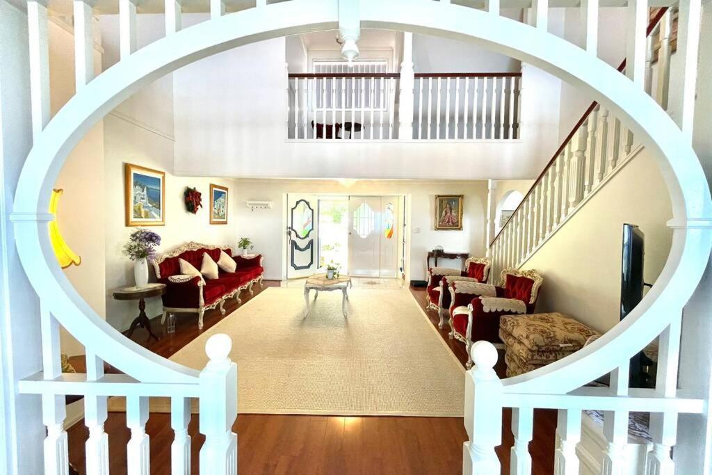 הוילה מאונט טאמבורין Mountain Living With Ocean Views מראה חיצוני תמונה